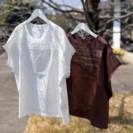 オーガンジー刺繍ロゴTシャツ