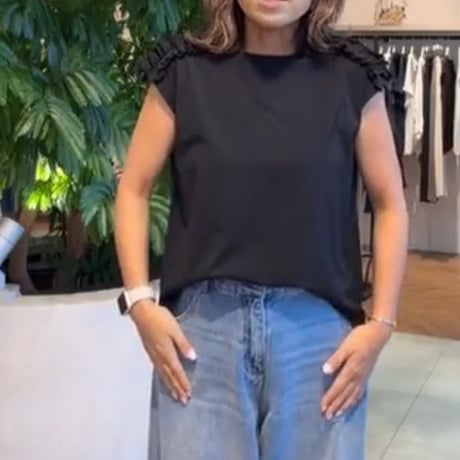 ショルダーフリルＴシャツ