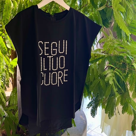 後ろギャザーロゴTシャツ