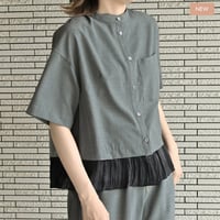 シャンブレー裾ギャザーブラウス