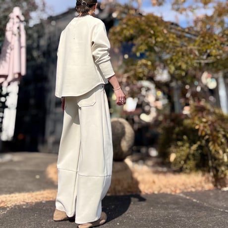 ポンチワイドカーヴィパンツ
