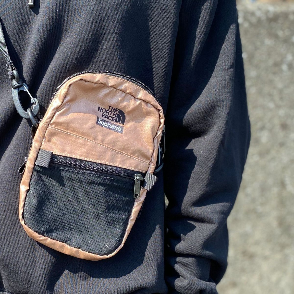 Supreme northface shoulder bag rose gold