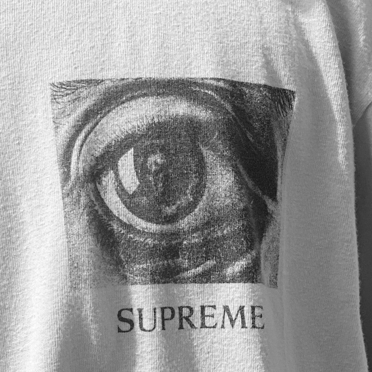 17 SS】M.C. Escher Eye L/S Tee/SUPREME | T/O 17 SS】M.C. Escher Eye L/S Tee/SUPREME | T/O