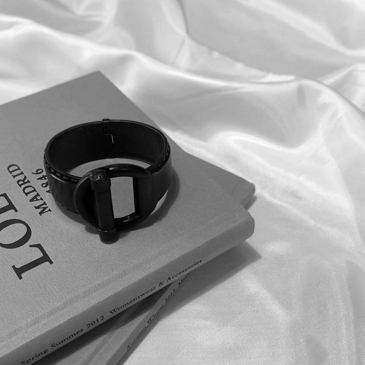 Belt Metal Bangle／LOEWE | T/O