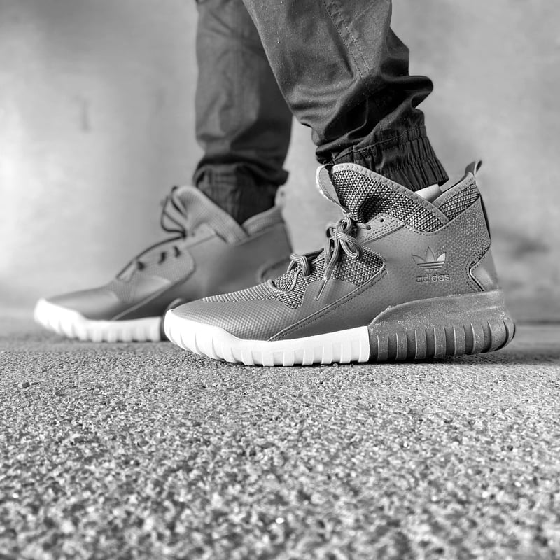 Limited Color】TUBULAR X／adidas Originals | T/O