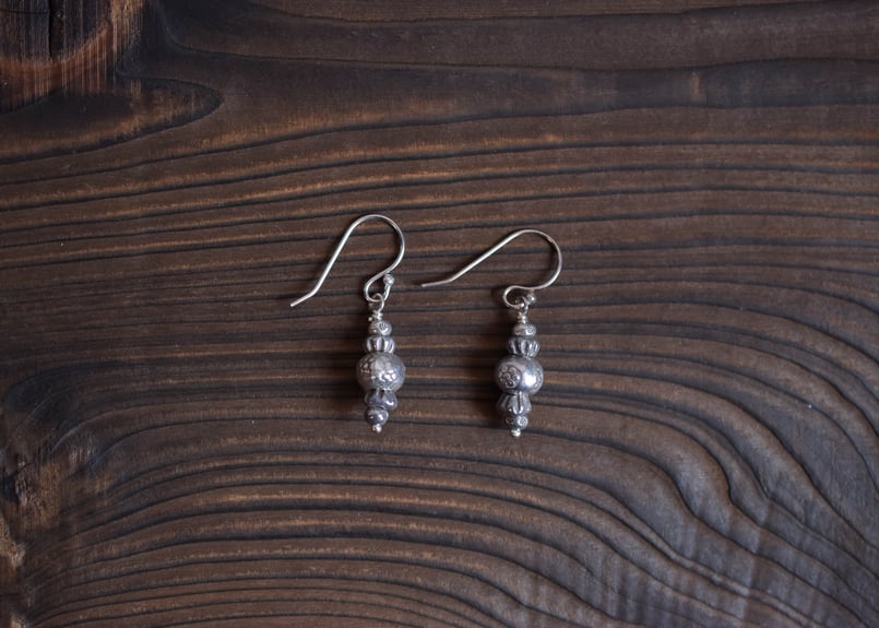 ロキハル◆カレンシルバー 3連ピアス カレンシルバーピアス（KSE03シリーズ） – the ETHNORTH GALLERY