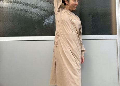 エスニックなナチュラル刺繍シャツワンピース　-アップサイクル古着-