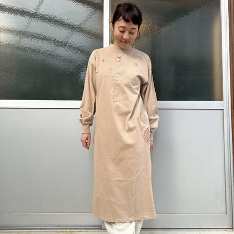 エスニックなナチュラル刺繍シャツワンピース　-アップサイクル古着-