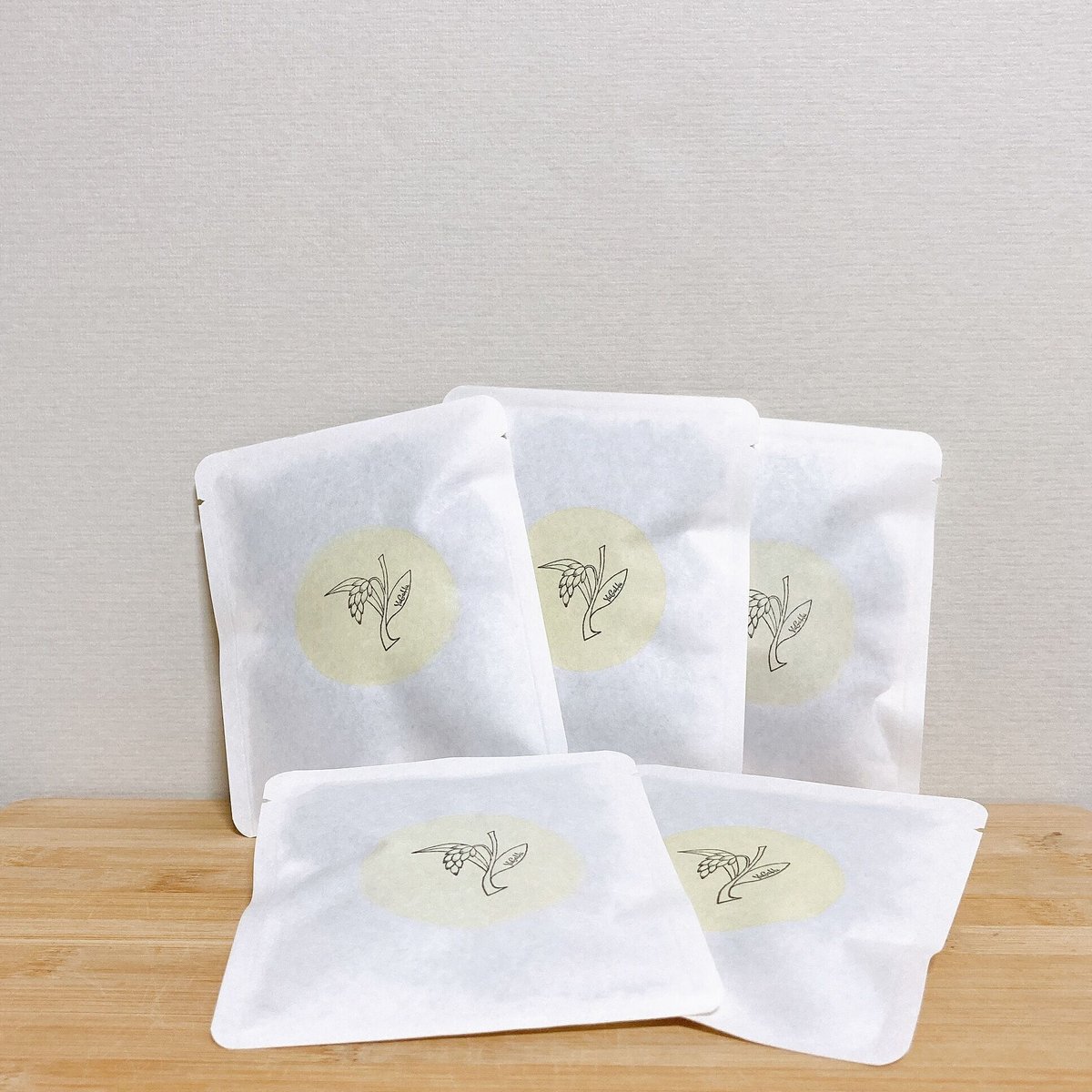 レモングラス〈 花茶 〉5袋(各2g)、レモングラス〈葉茶〉1袋 レモングラス〈 花茶 〉5袋(各2g)、レモングラス〈葉茶〉1袋