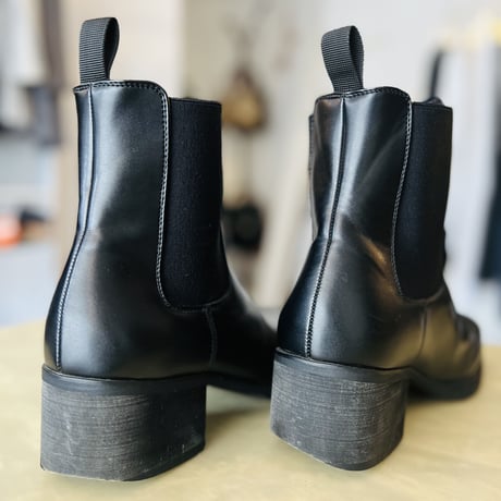 old heel boots black