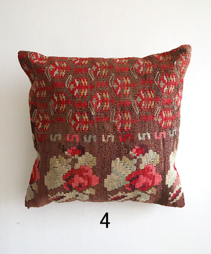 ✧momo❤︎様用✧【魅惑のred系】オールドキリム クッションカバー