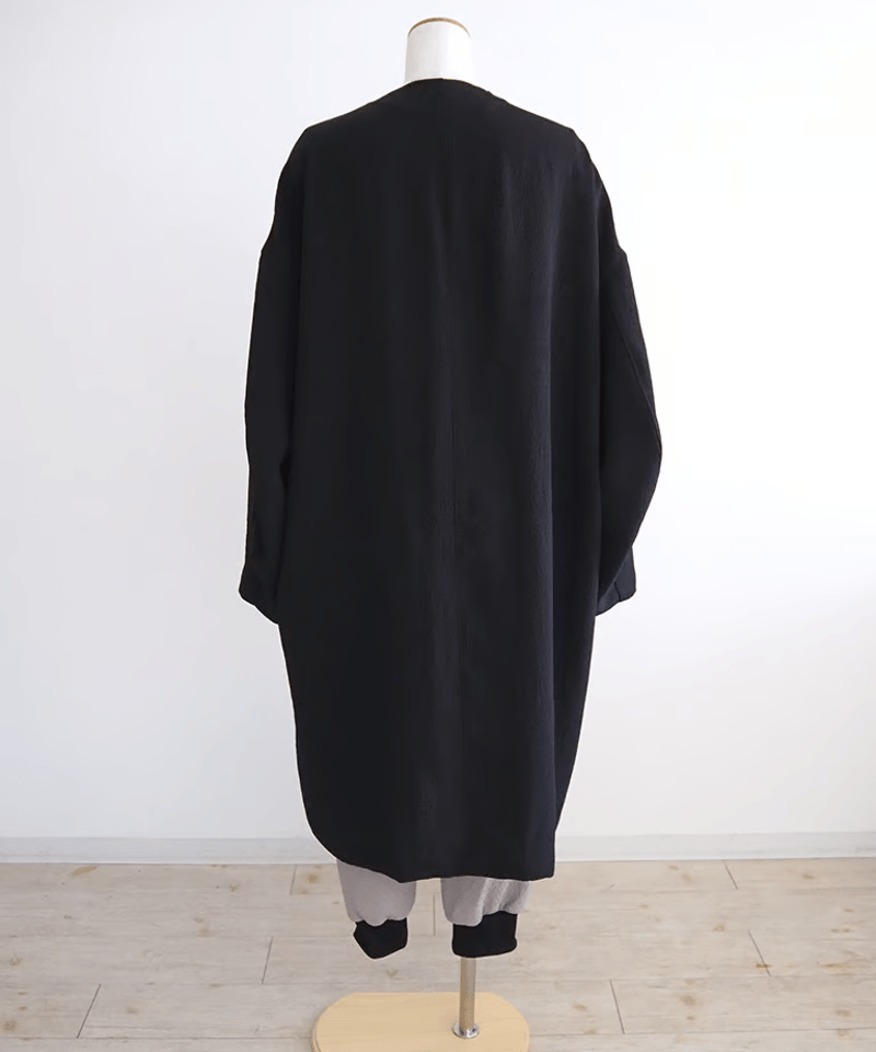 ポリエステル二重楊柳ノーカラーコートオーバーサイズ/NO CONTROL AIR