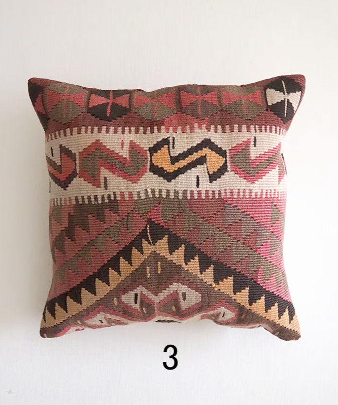 ✧momo❤︎様用✧【魅惑のred系】オールドキリム クッションカバー