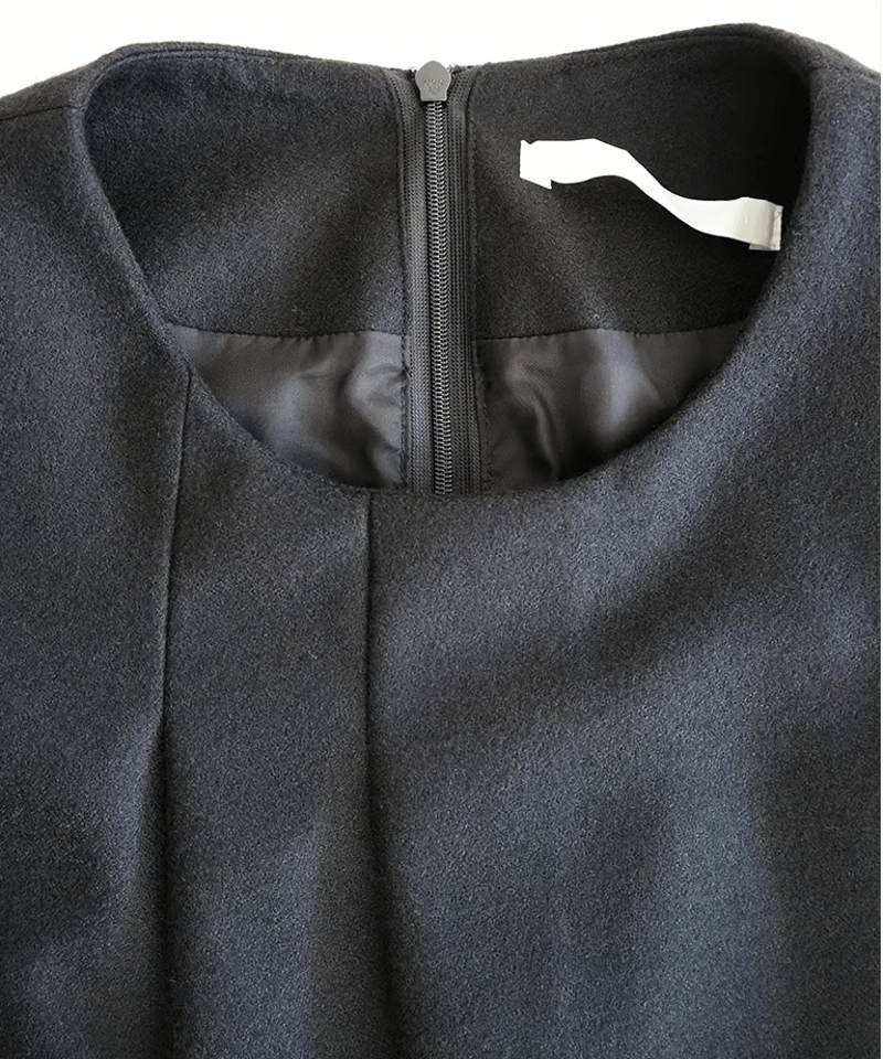 新品✨vie evam evaノースリーブタックワンピース 黒 フリー 新品✨vie evam evaノースリーブタックワンピース 黒 フリー