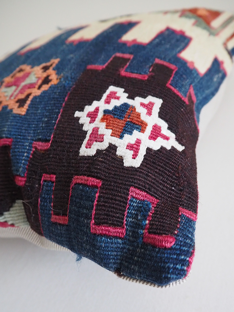 オールドキリムクッション/古道具・アンティーク | DONOVAN