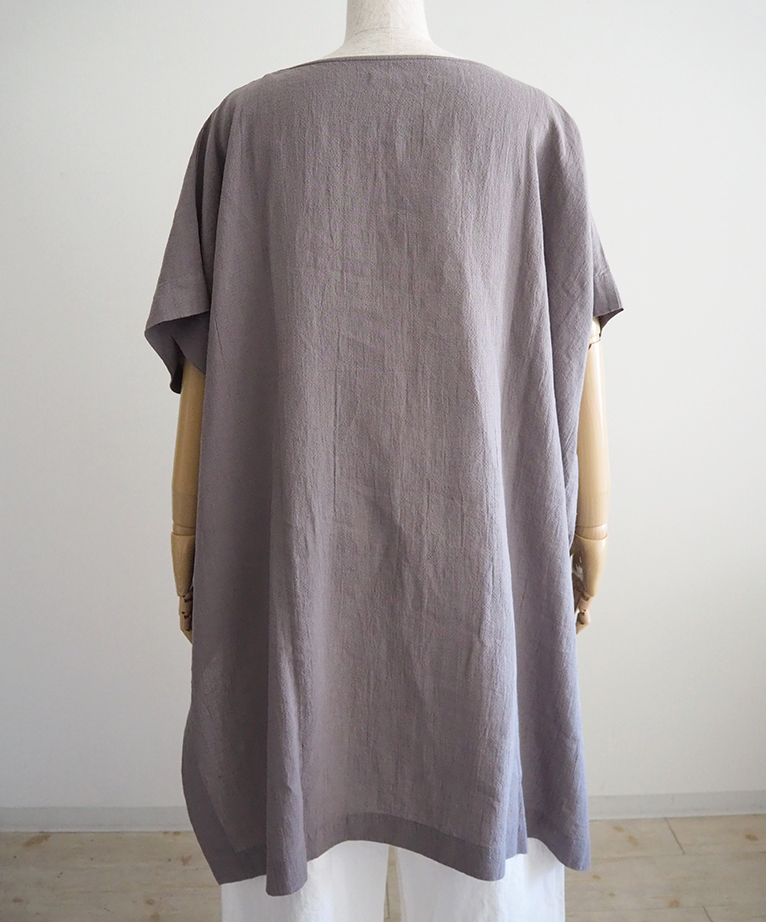 evamevaリネンポンチョ、プリンティッドローブ evamevaリネンポンチョ、プリンティッドローブ evamevaリネン