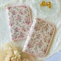 お薬手帳♡サニタリーケース