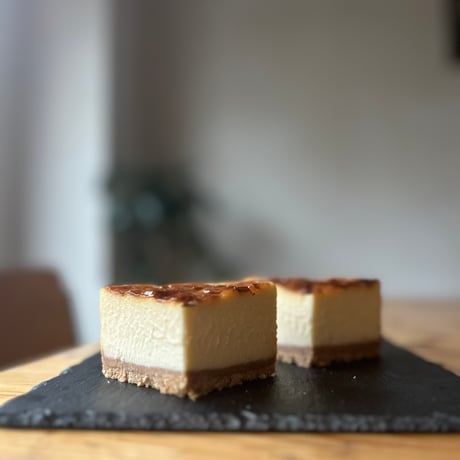 クアトロフォルマッジチーズケーキ