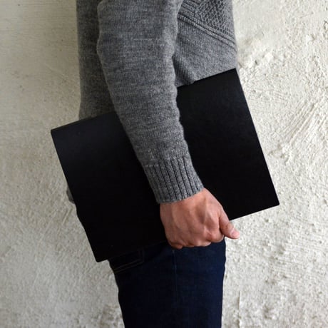 HINGE black