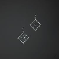 昭和ガラスピアス - ダイヤ