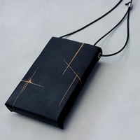 レザーサコッシュ　BLACK