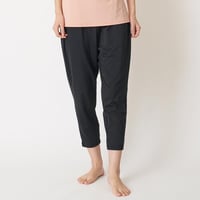 リフレッシュ　8分丈テーパードパンツ レディース