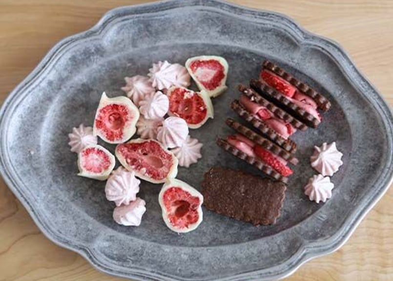 イチゴ缶（小） | mimosa chocolaterie【公式】オンラインショップ