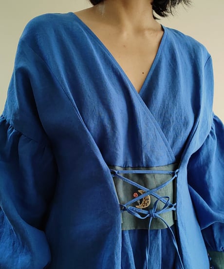 月の刺繍のレースアップロングワンピース【凛】【ふたつの色】