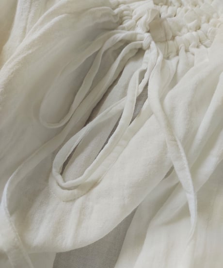 空気の着心地を纏う(まとう)服。カラダが喜ぶ、カラダに寄り添う MATOU tops I