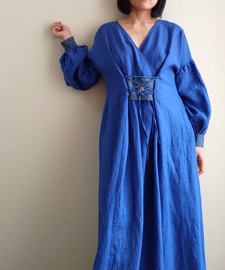 月の刺繍のレースアップロングワンピース【凛】【ふたつの色】