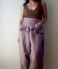 あなただけの一着に育つ服 ◇ イタリアンリネン フリル ボリューム ハイウエストパンツ テーパード スタッズ 天然素材