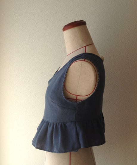 カラダに寄り添うアンダーウェアな服 Carley short tops《moon series》