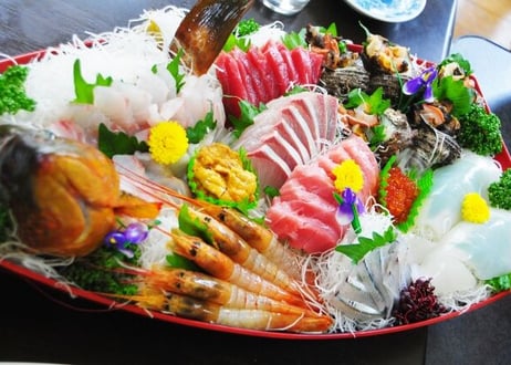 【とおるの刺盛り(松)】店主も食べたい高級感！その日限りの特別な刺盛り