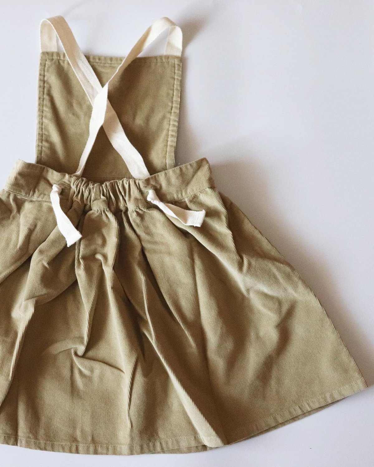 エプロン LiiLU folk apron 4Y hi heidi - liilu / Folk Apron 9/5 9:00- 販売開始です🤍 108cm