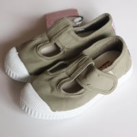 Cienta   Velcro Tstrap Shoes  (Cemento)