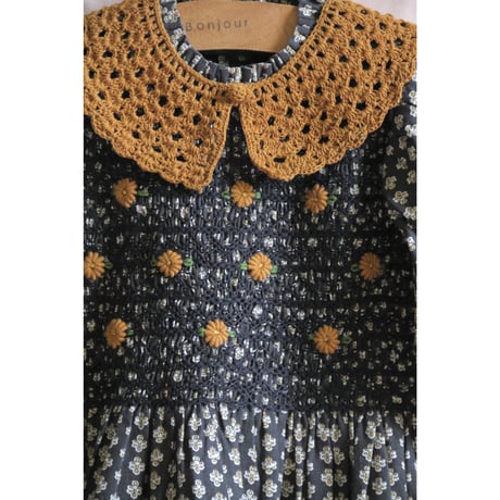 Bonjour  Handsmock blouse with crochet collar provencal print