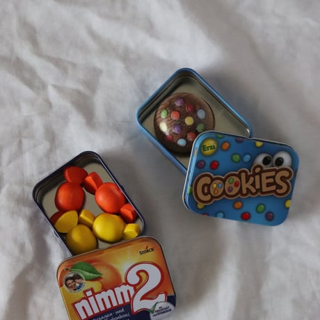 Erzi  nimm2 in a tin