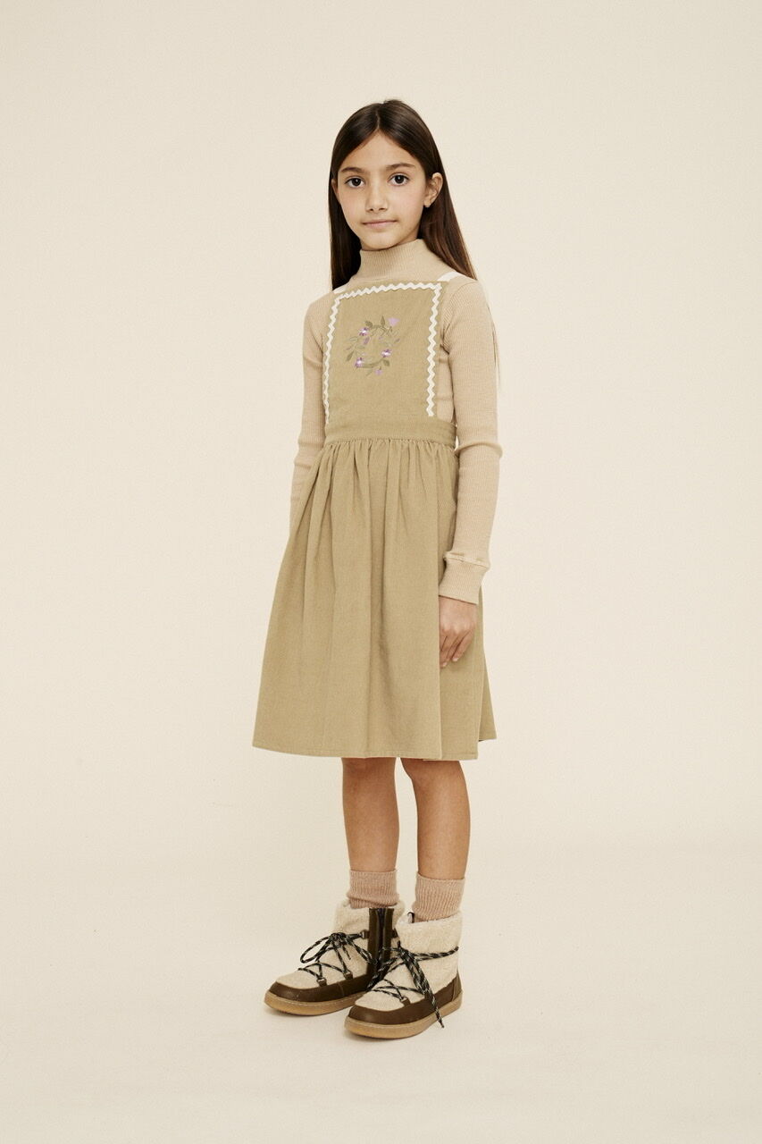 H*E様 Liilu エプロンワンピース 6y H*E様 Liilu エプロンワンピース 6y H*E様 Liilu エプロン