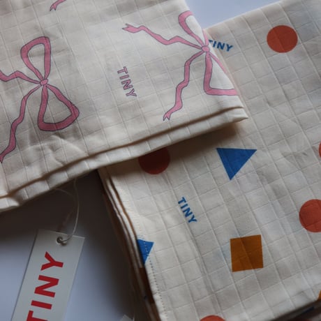 TINYCOTTONS   geometric swaddle