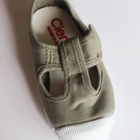 Cienta   Velcro Tstrap Shoes  (Cemento)