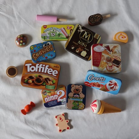 Erzi  Ice Lollies Magnum minis in a Tin