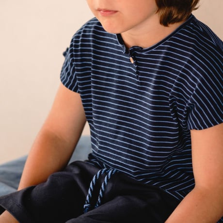 nixnut  Be Tshirt (Sky stripe)