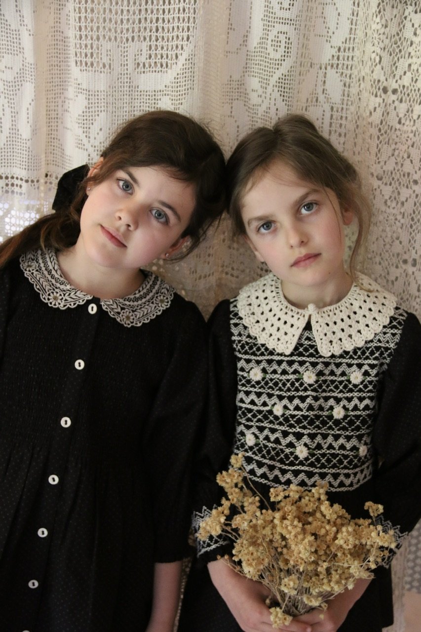 Bonjour Tunique with hair clip black dot print