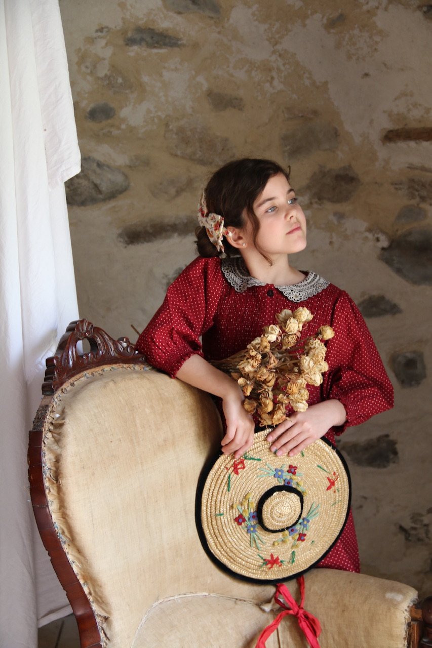 Bonjour Tunique with hair clip red wine dot pr