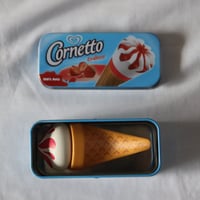 Erzi  Ice Cream Cornetto Strawberry in a Tin