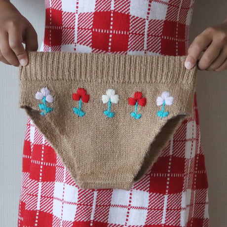 FISH&KIDS  CAMEL PANTIE WITH EMBROIDERED FLOWERS