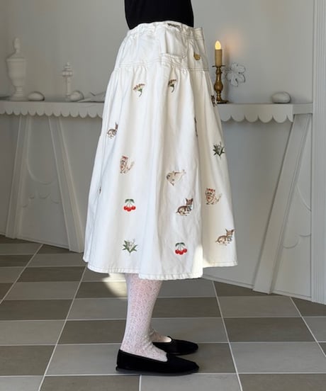 【M】fortune embroidery denim skirt