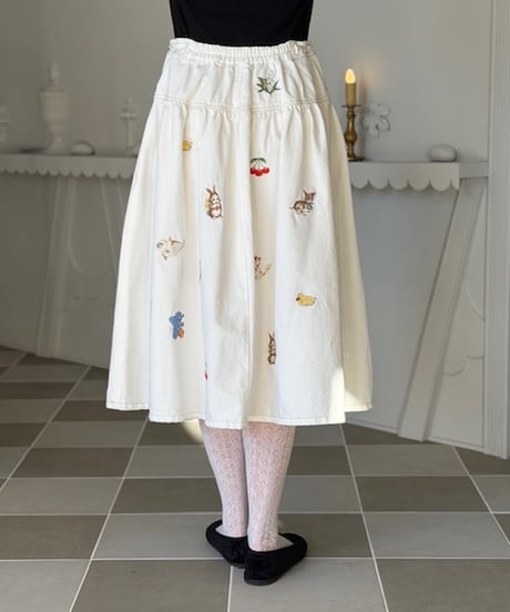 【M】fortune embroidery denim skirt