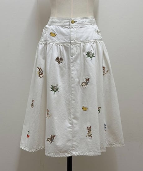 【M】fortune embroidery denim skirt