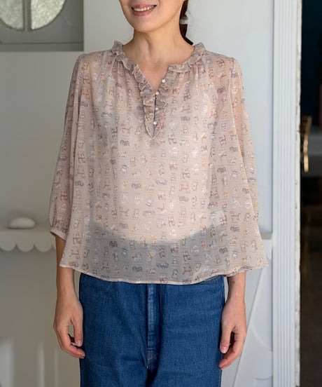 【M】elbow-sleeve textile blouse